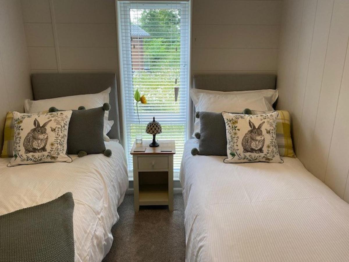 Hollicarrs - Sunflower Lodge York Phòng bức ảnh